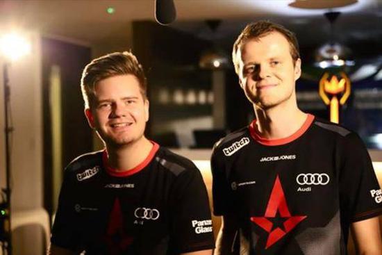 LPL第三赛段最佳阵容揭晓 阿水荣誉满满引发关注